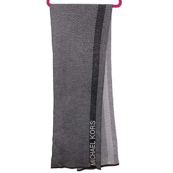 Michael Kors Logo Silver Metallic/Black Scarf NWOT - Picture 1 of 5